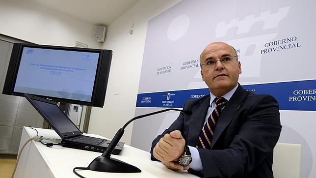 Baltar anuncia 32 despidos en la Diputación de Orense con un ERE que será efectivo en febrero