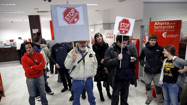 Los desahucios pasan a ser uno de los diez principales problemas para los españoles