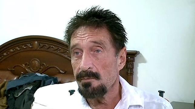 Detienen a McAfee en Guatemala por entrar ilegalmente en el país