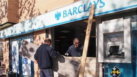 Revientan un nuevo cajero automático bancario en Valladolid para robar dinero