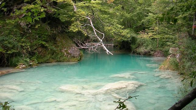 Nacedero del Urederra, naturaleza bucólica e idílica