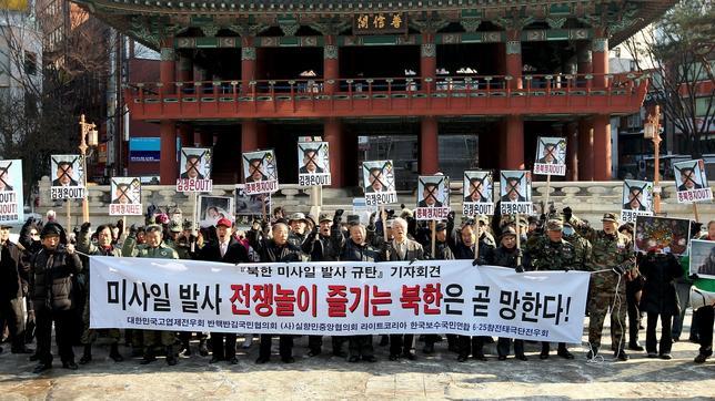 Corea del Norte pone en órbita un satélite entre secretismo y euforia