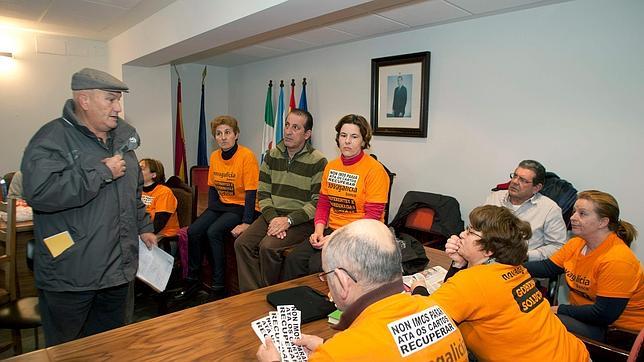 Los encierros indefinidos, un modelo de protesta para los afectados por preferentes