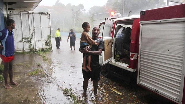 El ciclón «Evan» deja partes de Fiyi sin luz ni agua tras causar varios muertos en la vecina Samoa