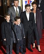 Romeo Beckham, hijo de David y Victoria, se estrena como modelo para Burberry