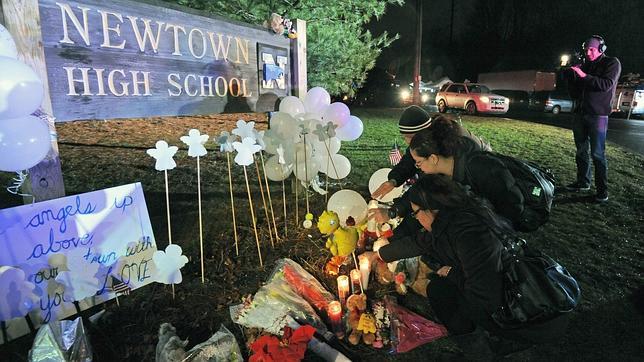 Sandy Hook, un pueblo invadido por la prensa