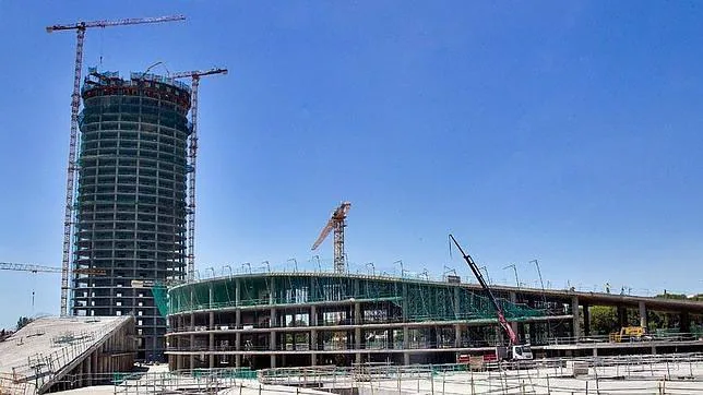 Finaliza la obra de la Torre Pelli y queda a la espera de la