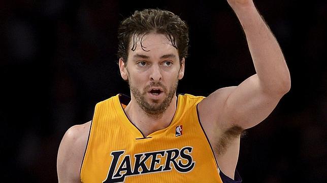Gasol explota contra D'Antoni: «Me pagan para estar cuando el partido se decide»