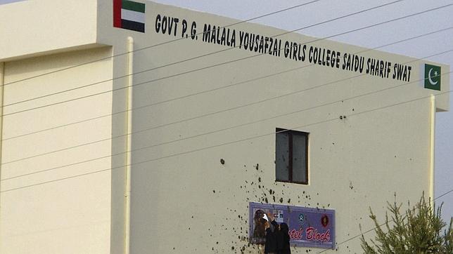 Pakistán cierra el colegio que cambió su nombre en honor a la activista Malala