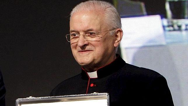 El excustodio del Códice Calixtino dimite como deán de Santiago