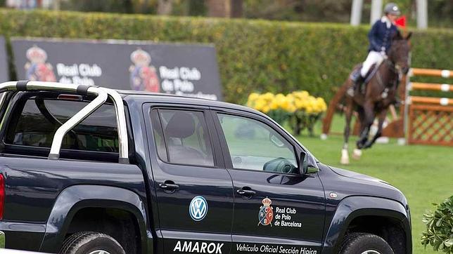 El Amarok, con la hípica del Real Club de Polo de Barcelona