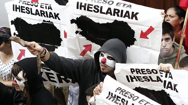 Exjugadores del Athletic y la Real Sociedad disputarán un partido a favor de presos etarras