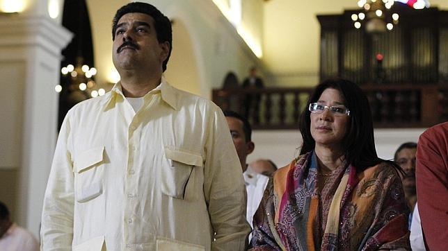 Maduro tacha de «difícil» la salud de Hugo Chávez