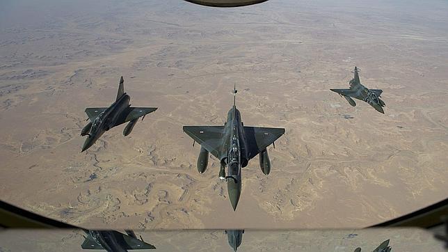 París manda aviones, helicópteros, legionarios, infantes de Marina y cuerpos especiales a Malí