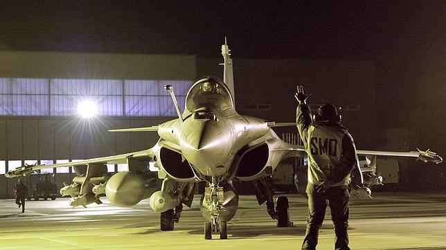 La OTAN aprueba la intervención de Francia en Malí, pero no participará en la operación