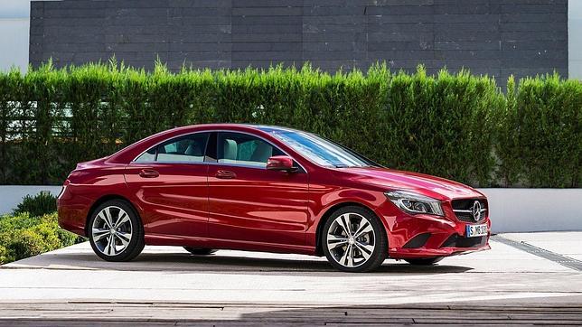 Mercedes-Benz CLA, un CLS a escala