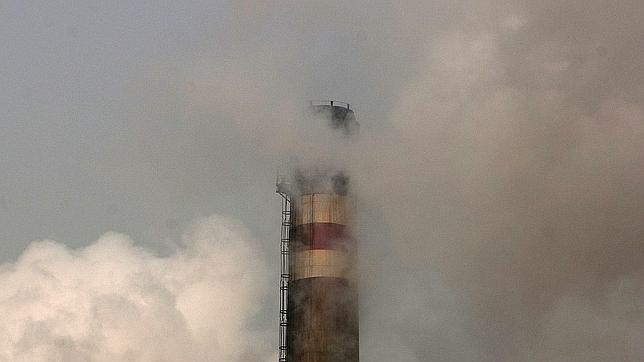 Arde una fábrica en China sin que nadie diferencie el humo de la polución