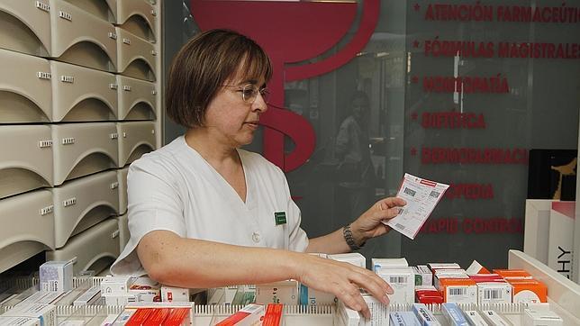 Los madrileños «cruzan» a las farmacias de Ávila y Segovia para evitar el euro por receta