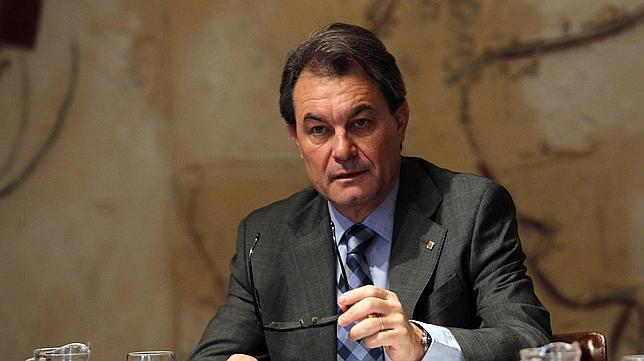 Mas acusa al Gobierno de «asfixiar» a Cataluña tras la suspensión del euro por receta