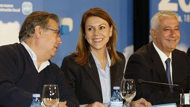 Cospedal advierte de que en el PP «quien la hace la paga»
