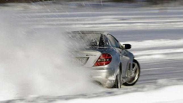 Consejos de Bridgestone para conducir sobre nieve