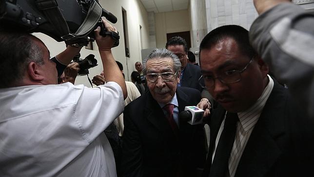 La Fiscalía guatemalteca acusa a Ríos Montt de genocidio y pide que sea juzgado