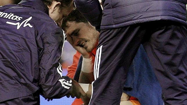 Casillas, lesionado en Mestalla