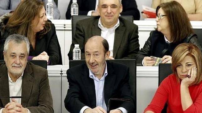 Rubalcaba se propone «reforzar la unidad de España» con el nuevo PSOE