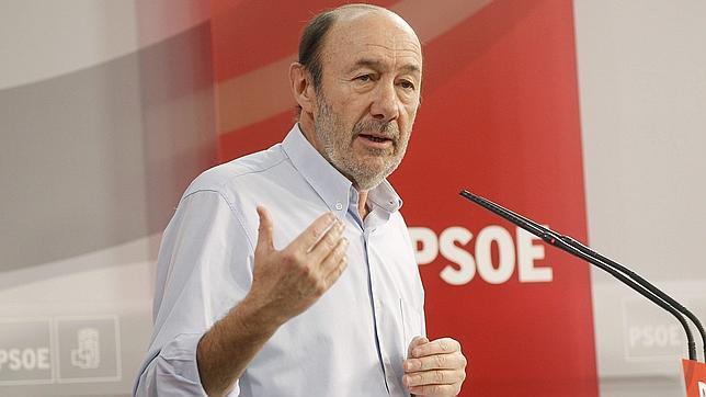 Rubalcaba hace suya la lucha contra la corrupción: «Muchas cosas vienen de mi época de ministro»