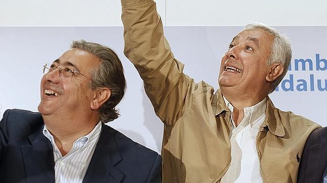 Zoido pone la «mano en el fuego» por Javier Arenas en el escándalo de los sobres