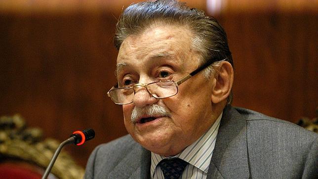 Hallan dos poemas inéditos de Benedetti en la biblioteca que donó a la UA