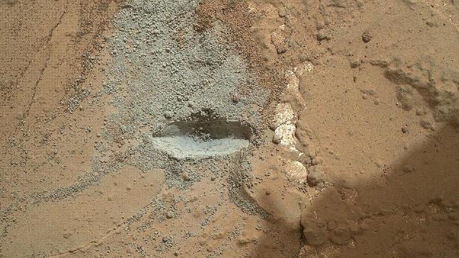 El taladro del Curiosity empieza a agujerear Marte