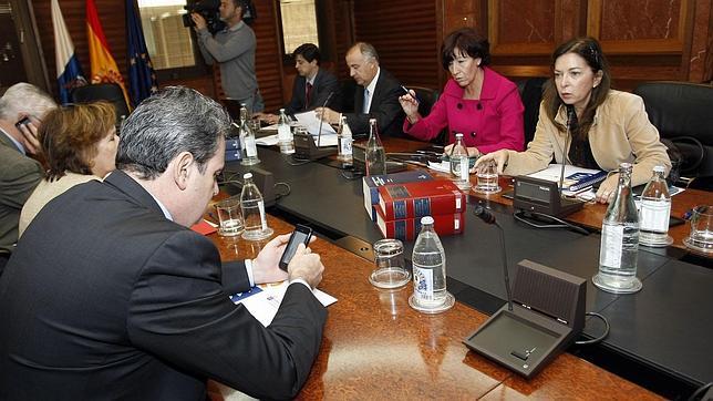 «Manos libres» en los móviles de las empresas públicas canarias