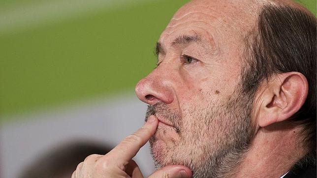 Rubalcaba propone crear una unidad con «hombres de negro incorruptibles»