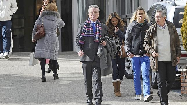 Ortega Cano, sobre su hijo: «Está muy guapo y es muy bueno»