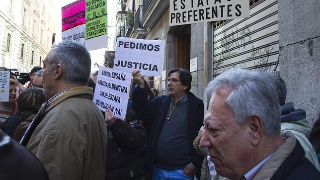 Fernández Ordóñez: «El Banco de España no confiaba en Rodrigo Rato»