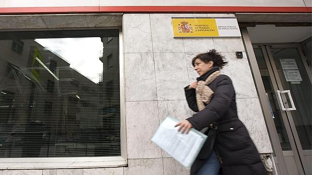 Casi 400.000 españoles han emigrado desde el comienzo de la crisis