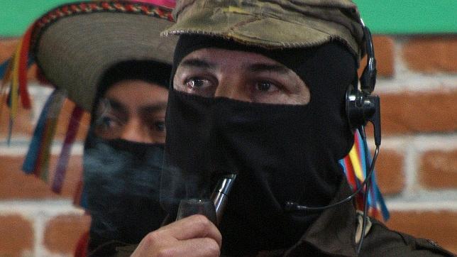 «Marcos» promociona a «Moisés» y comparte con él la voz de la guerrilla zapatista