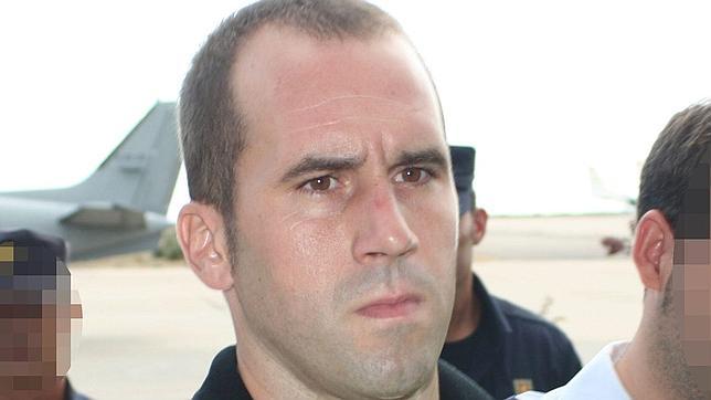 ETA «lamenta» el dolor causado a los que «no tenían que ver con el conflicto»