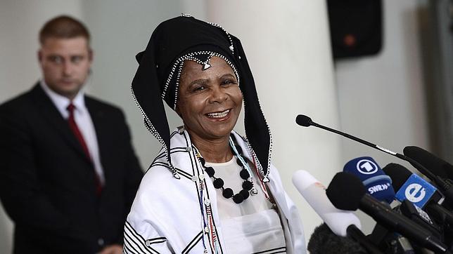 Una histórica activista del antiapartheid con Mandela crea un partido en Sudáfrica