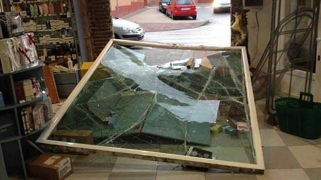 Un mismo perfumero sufre un butrón y un bestial alunizaje en una semana