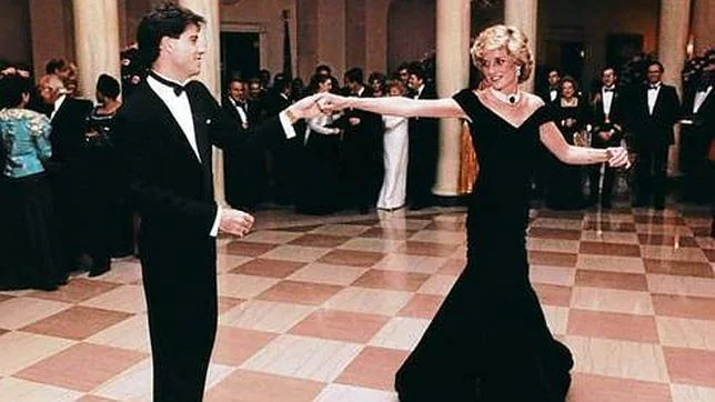 El traje del baile de Diana de Gales con John Travolta a subasta