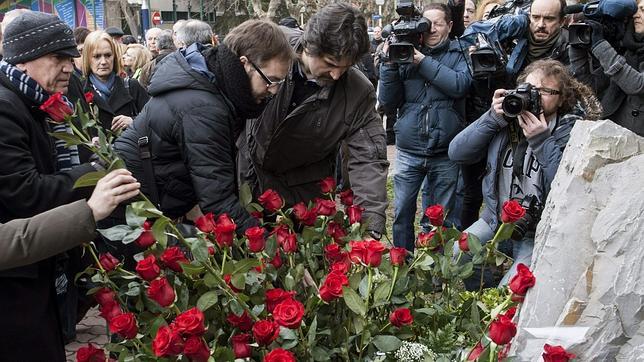 Batasuna se adhiere a medias al homenaje de Buesa y su escolta trece años después