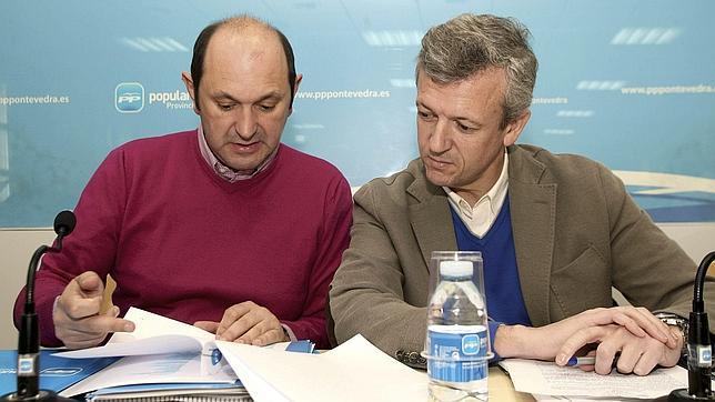 El PP de Pontevedra aborda la polémica reforma local de Montoro con sus alcaldes