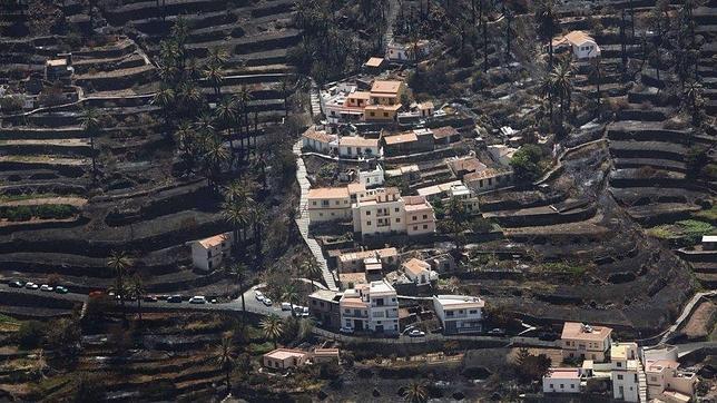 La ola de calor retrasó un día la bajada del nivel de alerta del fuego de La Gomera