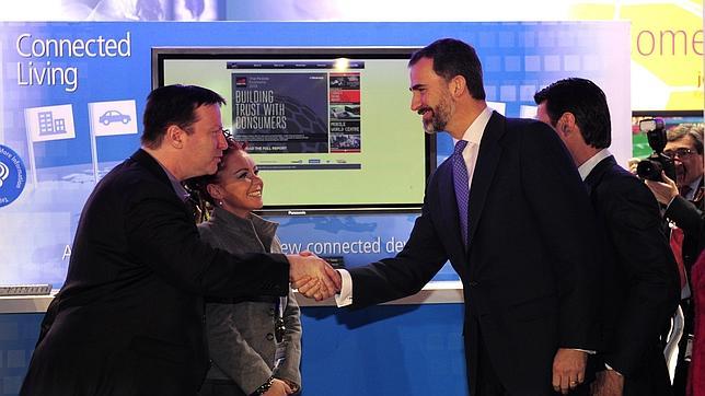 El Príncipe Felipe inaugura el congreso de móviles de los récords
