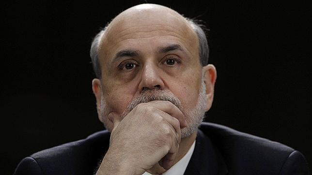 Bernanke ve signos de recuperación en EE.UU., pero mantiene los estímulos