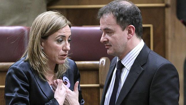 PP, PSOE y UPyD rechazan el derecho a decidir y Carme Chacón opta por no votar