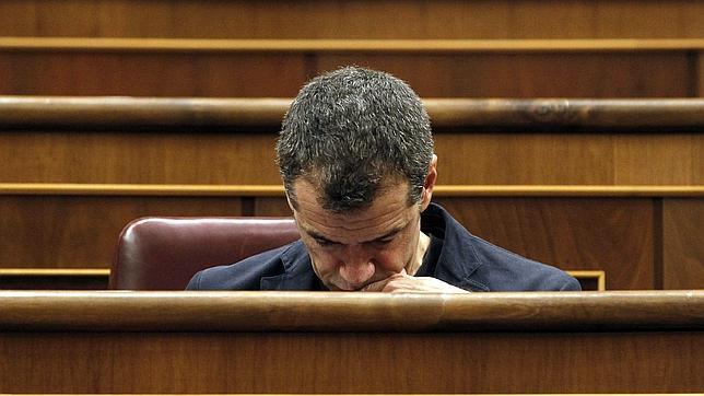 El PSOE pide la reprobación de Cantó por poner en duda las denuncias por violencia de género