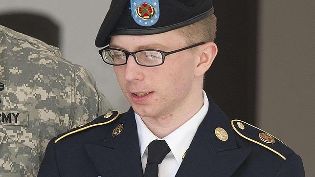 Manning se declara culpable de filtrar documentos, pero no de ayudar al enemigo